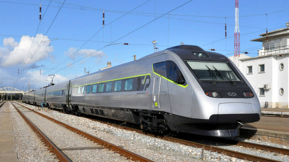 Train from Coimbra to Porto