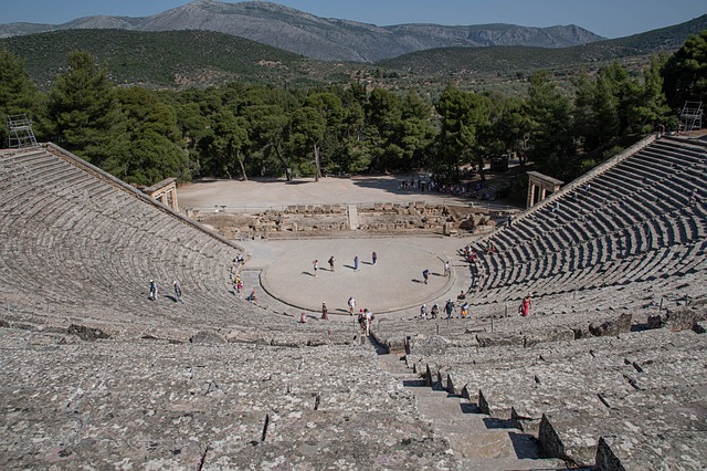 11 Ancient Greek and Roman Theatres in Time