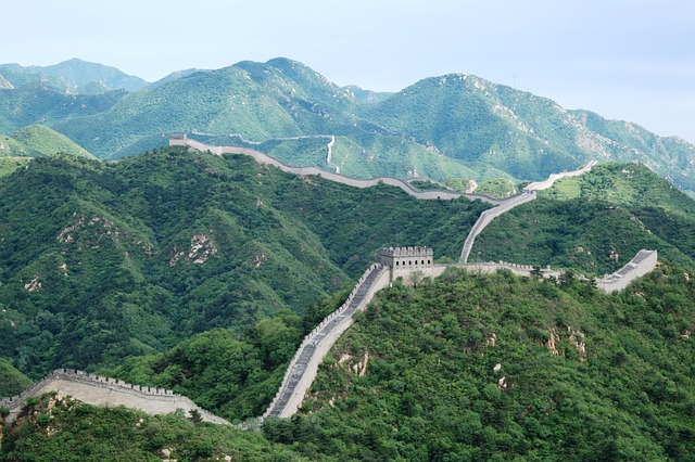 9 World-Famous Walls